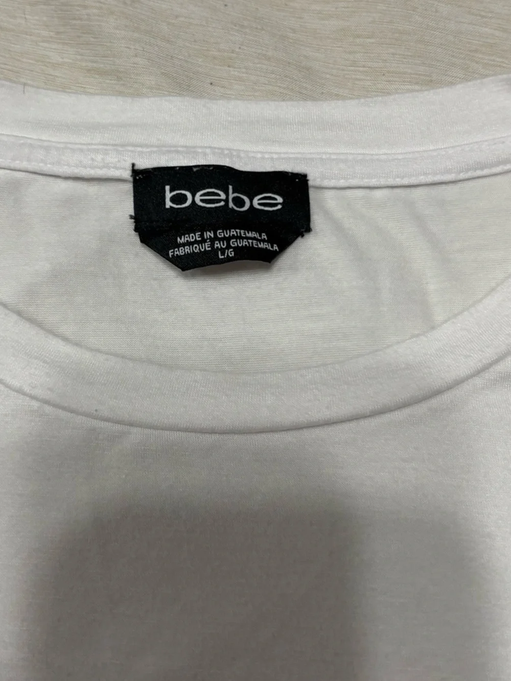 Excellent used condition Bebe T shirt Size Large - Picture 4 of 6